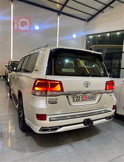 تويوتا لاندكروزر